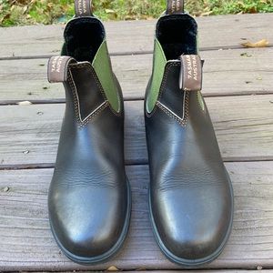 Blundstone Boots dark brown with green sides. Size AUS7/ US 8 mens